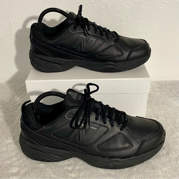 New Balance Industrial Black Leather Work Sneakers Women’s Size 9.5 2E (Wide) - Picture 3 of 11